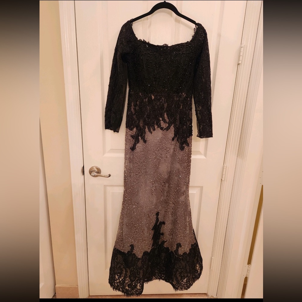 Brand new MOTB 2022 Gown